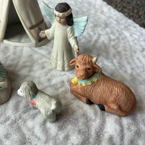 House of Lloyd Native American Nativity Set 1992 Christmas Around the World - Picture 5 of 7